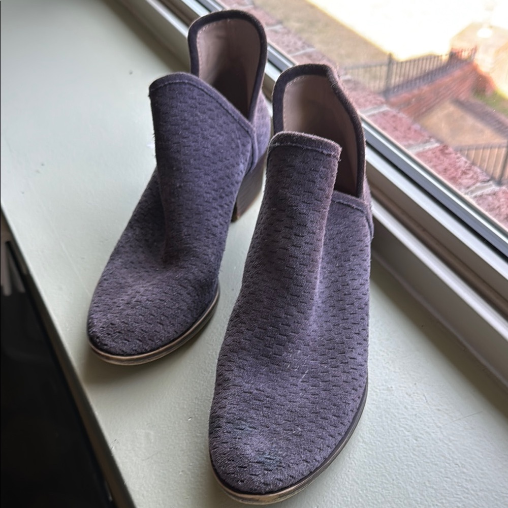 Elegant Women's Purple Ankle Boots